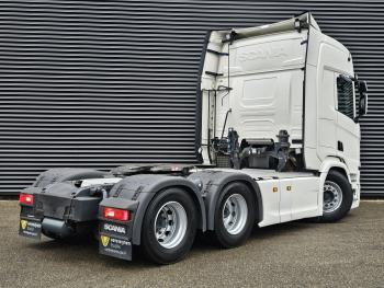 R650 V8 / 6X4 / FULL AIR / PARKING COOLER